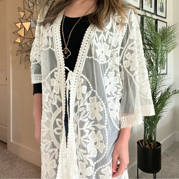 UMGEE | Long Lace Cover Up - Picture 5 of 15